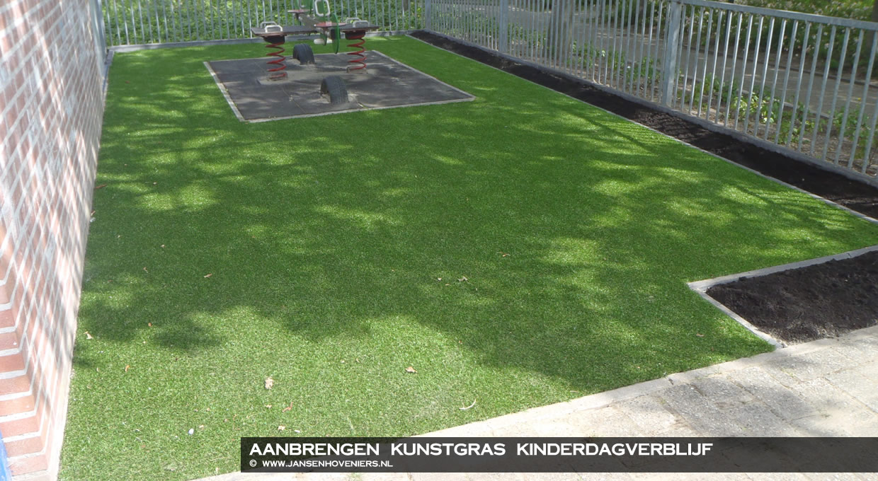 Aanbrengen Kunstgras Kinderdagverblijf